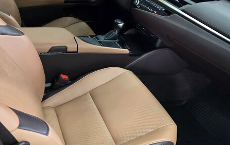 Lexus ES VII, 2021 год, 4 250 000 рублей, 6 фотография