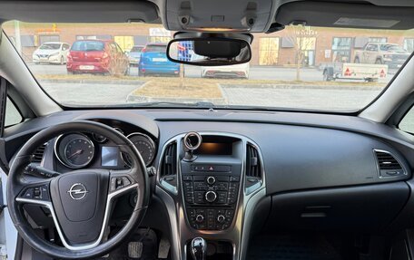 Opel Astra J, 2011 год, 419 900 рублей, 7 фотография