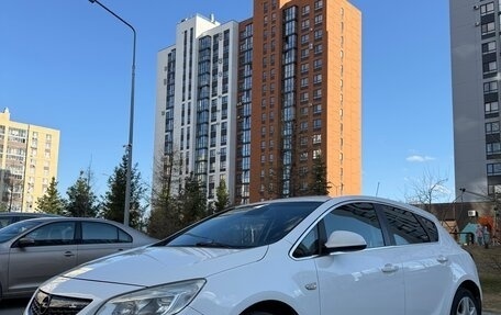 Opel Astra J, 2011 год, 419 900 рублей, 3 фотография