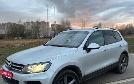 Volkswagen Touareg III, 2012 год, 1 890 000 рублей, 2 фотография