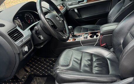 Volkswagen Touareg III, 2012 год, 1 890 000 рублей, 13 фотография