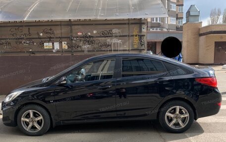 Hyundai Solaris II рестайлинг, 2012 год, 750 000 рублей, 3 фотография