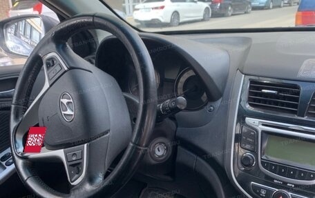 Hyundai Solaris II рестайлинг, 2012 год, 750 000 рублей, 5 фотография