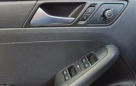 Volkswagen Jetta VI, 2015 год, 1 155 000 рублей, 15 фотография