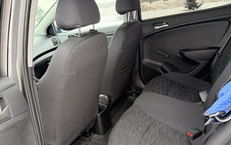 Hyundai Solaris II рестайлинг, 2014 год, 1 060 000 рублей, 12 фотография