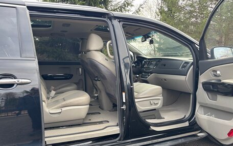 KIA Carnival III, 2020 год, 2 500 000 рублей, 16 фотография