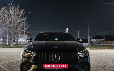 Mercedes-Benz E-Класс, 2020 год, 3 300 000 рублей, 5 фотография