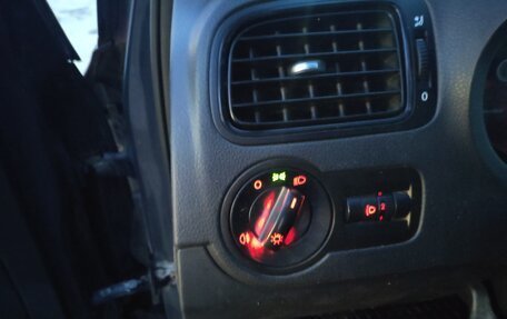 Volkswagen Polo VI (EU Market), 2010 год, 350 000 рублей, 7 фотография