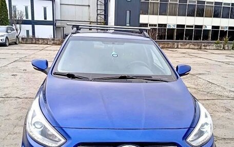 Hyundai Solaris II рестайлинг, 2012 год, 800 000 рублей, 3 фотография