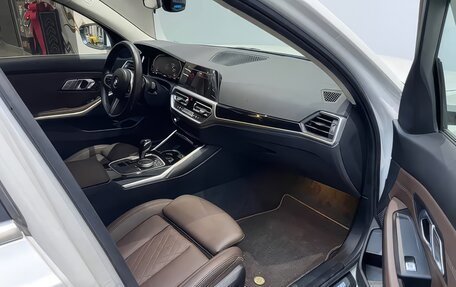 BMW 3 серия, 2022 год, 2 950 000 рублей, 13 фотография