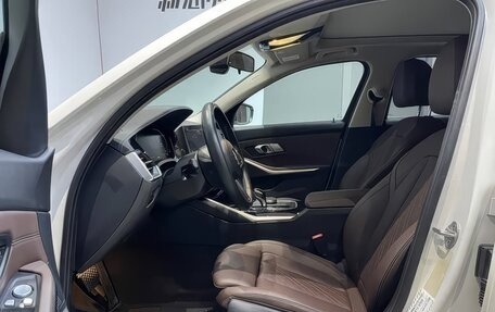 BMW 3 серия, 2022 год, 2 950 000 рублей, 15 фотография