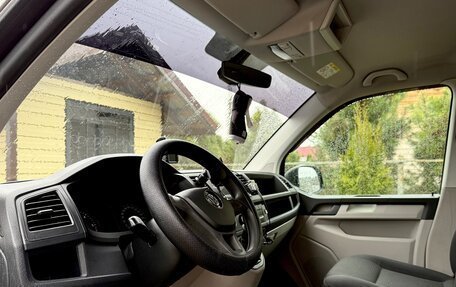 Volkswagen Caravelle T6 рестайлинг, 2015 год, 3 600 000 рублей, 11 фотография