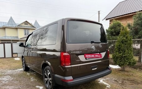 Volkswagen Caravelle T6 рестайлинг, 2015 год, 3 600 000 рублей, 5 фотография