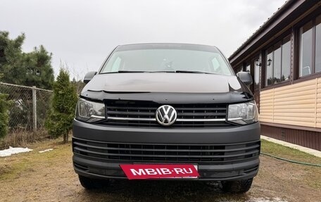 Volkswagen Caravelle T6 рестайлинг, 2015 год, 3 600 000 рублей, 8 фотография