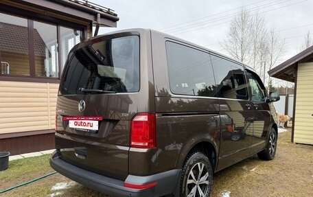 Volkswagen Caravelle T6 рестайлинг, 2015 год, 3 600 000 рублей, 7 фотография