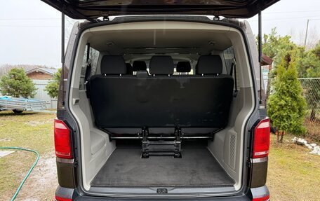 Volkswagen Caravelle T6 рестайлинг, 2015 год, 3 600 000 рублей, 14 фотография