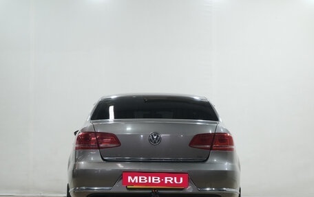 Volkswagen Passat B7, 2011 год, 1 069 000 рублей, 6 фотография