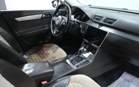 Volkswagen Passat B7, 2011 год, 1 069 000 рублей, 15 фотография