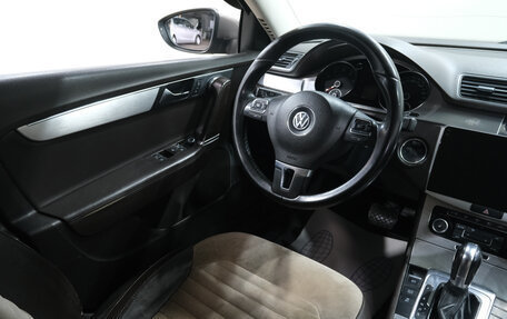 Volkswagen Passat B7, 2011 год, 1 069 000 рублей, 16 фотография