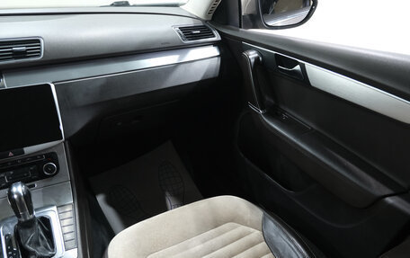 Volkswagen Passat B7, 2011 год, 1 069 000 рублей, 17 фотография