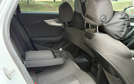 Audi A4, 2019 год, 1 690 000 рублей, 9 фотография