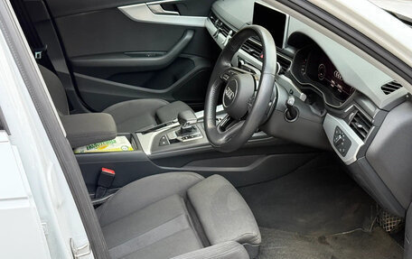 Audi A4, 2019 год, 1 690 000 рублей, 7 фотография