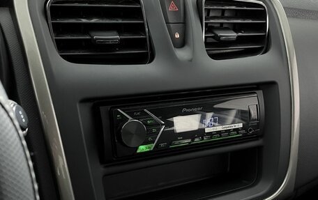 Renault Logan II, 2018 год, 799 000 рублей, 18 фотография