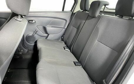 Renault Logan II, 2018 год, 799 000 рублей, 12 фотография