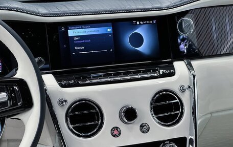 Rolls-Royce Cullinan, 2024 год, 62 000 000 рублей, 19 фотография