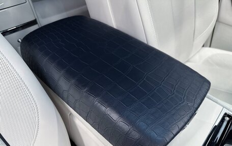 Rolls-Royce Cullinan, 2024 год, 62 000 000 рублей, 32 фотография