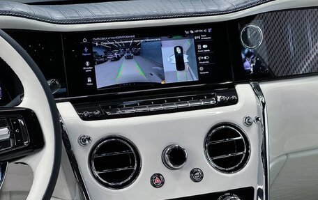 Rolls-Royce Cullinan, 2024 год, 62 000 000 рублей, 22 фотография