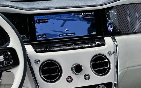 Rolls-Royce Cullinan, 2024 год, 62 000 000 рублей, 23 фотография