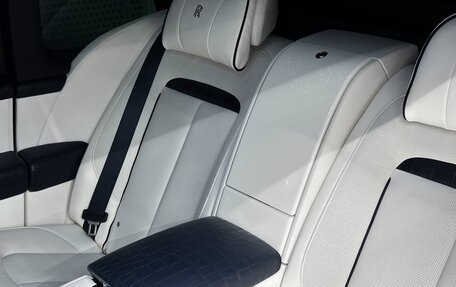 Rolls-Royce Cullinan, 2024 год, 62 000 000 рублей, 35 фотография