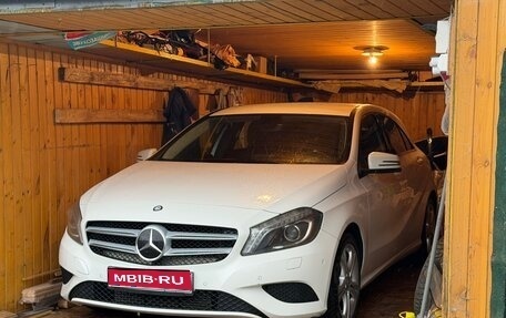 Mercedes-Benz A-Класс, 2014 год, 1 650 000 рублей, 1 фотография