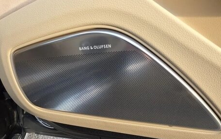 Audi A8, 2016 год, 4 400 000 рублей, 14 фотография