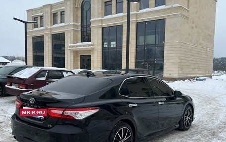 Toyota Camry, 2019 год, 2 800 000 рублей, 8 фотография