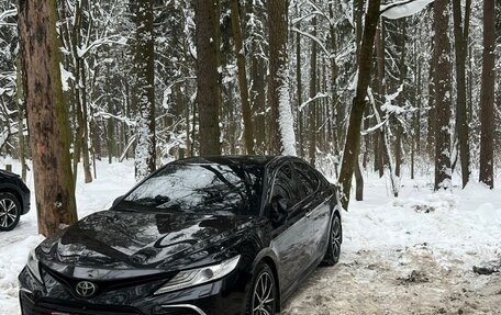 Toyota Camry, 2019 год, 2 800 000 рублей, 2 фотография