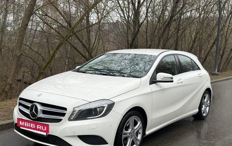 Mercedes-Benz A-Класс, 2014 год, 1 650 000 рублей, 33 фотография