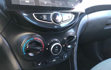 Hyundai Solaris II рестайлинг, 2013 год, 675 000 рублей, 14 фотография