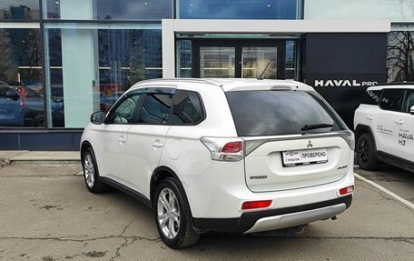 Mitsubishi Outlander III рестайлинг 3, 2014 год, 1 149 000 рублей, 7 фотография