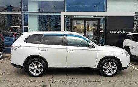 Mitsubishi Outlander III рестайлинг 3, 2014 год, 1 149 000 рублей, 4 фотография