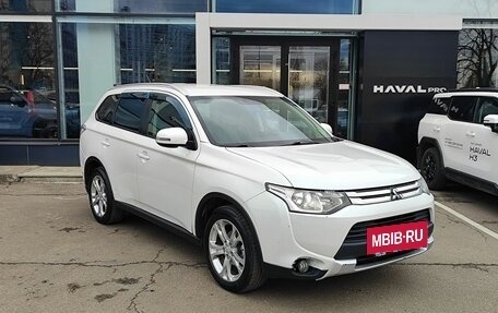 Mitsubishi Outlander III рестайлинг 3, 2014 год, 1 149 000 рублей, 3 фотография