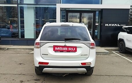Mitsubishi Outlander III рестайлинг 3, 2014 год, 1 149 000 рублей, 6 фотография