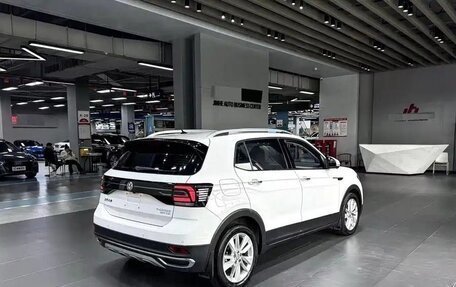 Volkswagen T-Cross I, 2022 год, 1 650 000 рублей, 4 фотография