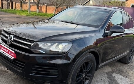 Volkswagen Touareg III, 2010 год, 1 555 555 рублей, 2 фотография