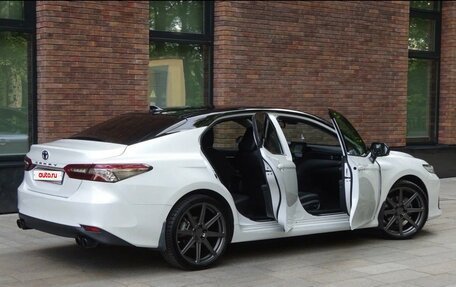 Toyota Camry, 2021 год, 4 300 000 рублей, 3 фотография