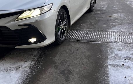 Toyota Camry, 2021 год, 4 300 000 рублей, 8 фотография