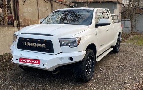 Toyota Tundra II, 2010 год, 2 300 000 рублей, 3 фотография