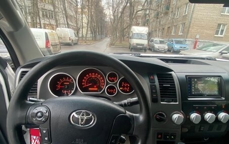 Toyota Tundra II, 2010 год, 2 300 000 рублей, 8 фотография