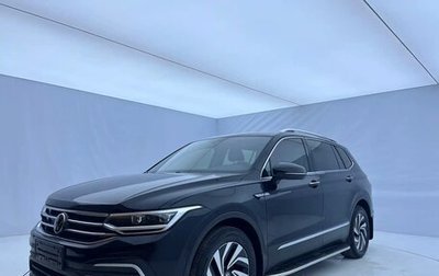 Volkswagen Tiguan II, 2022 год, 2 632 000 рублей, 1 фотография